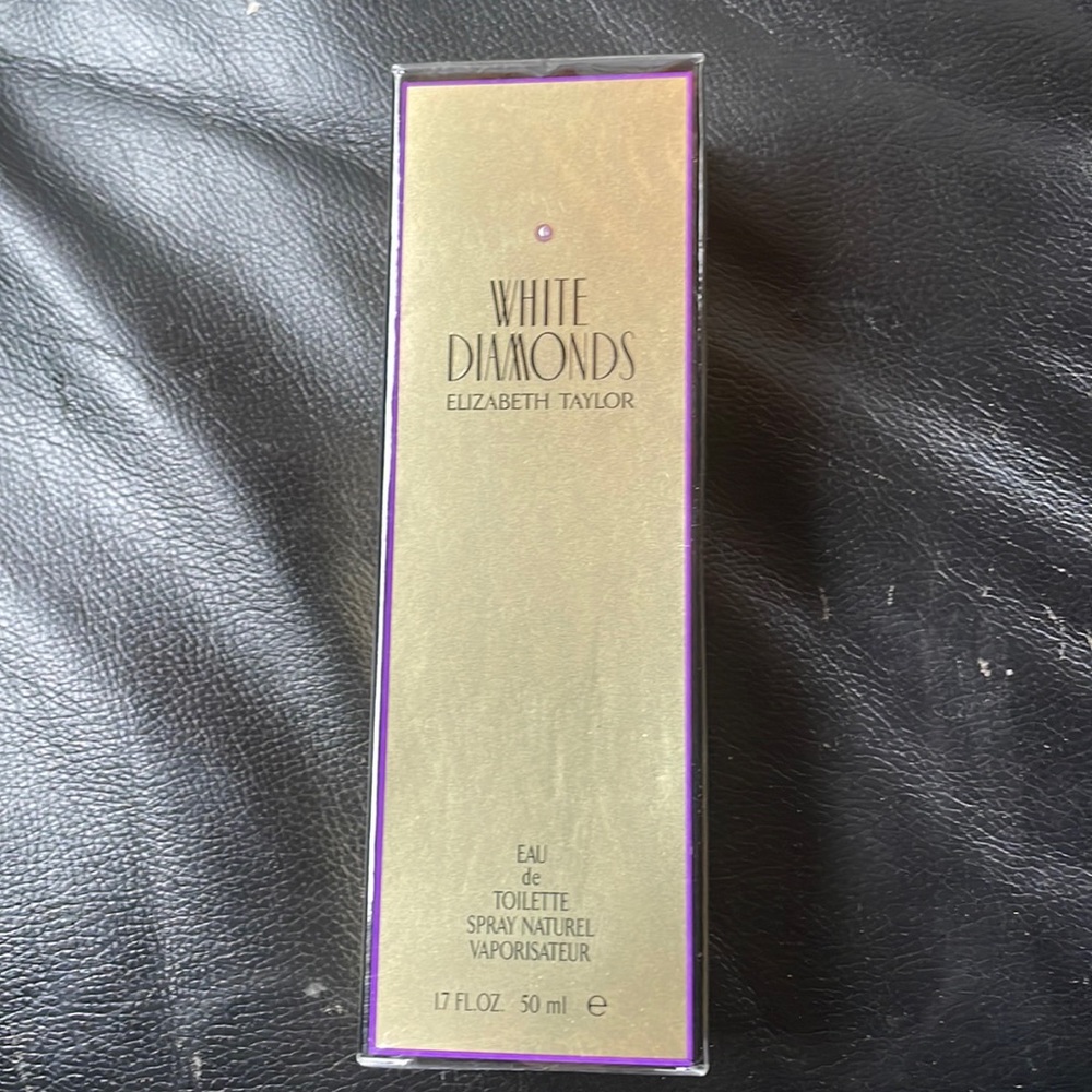 NRFP 50ml EDT Natural Spray White Diamonds by Elizabeth Taylor